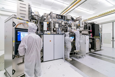 EUV system qualification