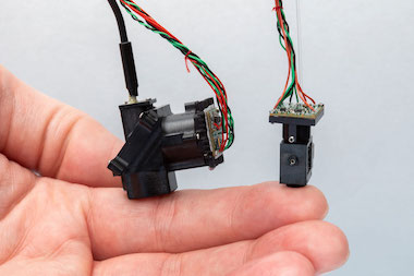 Just keep moving: miniaturized microscope