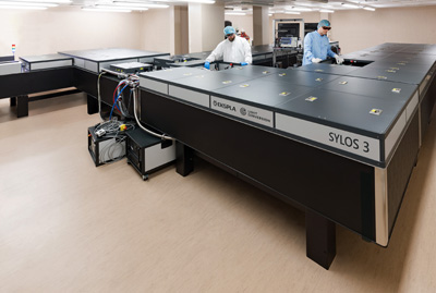 SYLOS 3: high-intensity laser system with “groundbreaking parameters”.